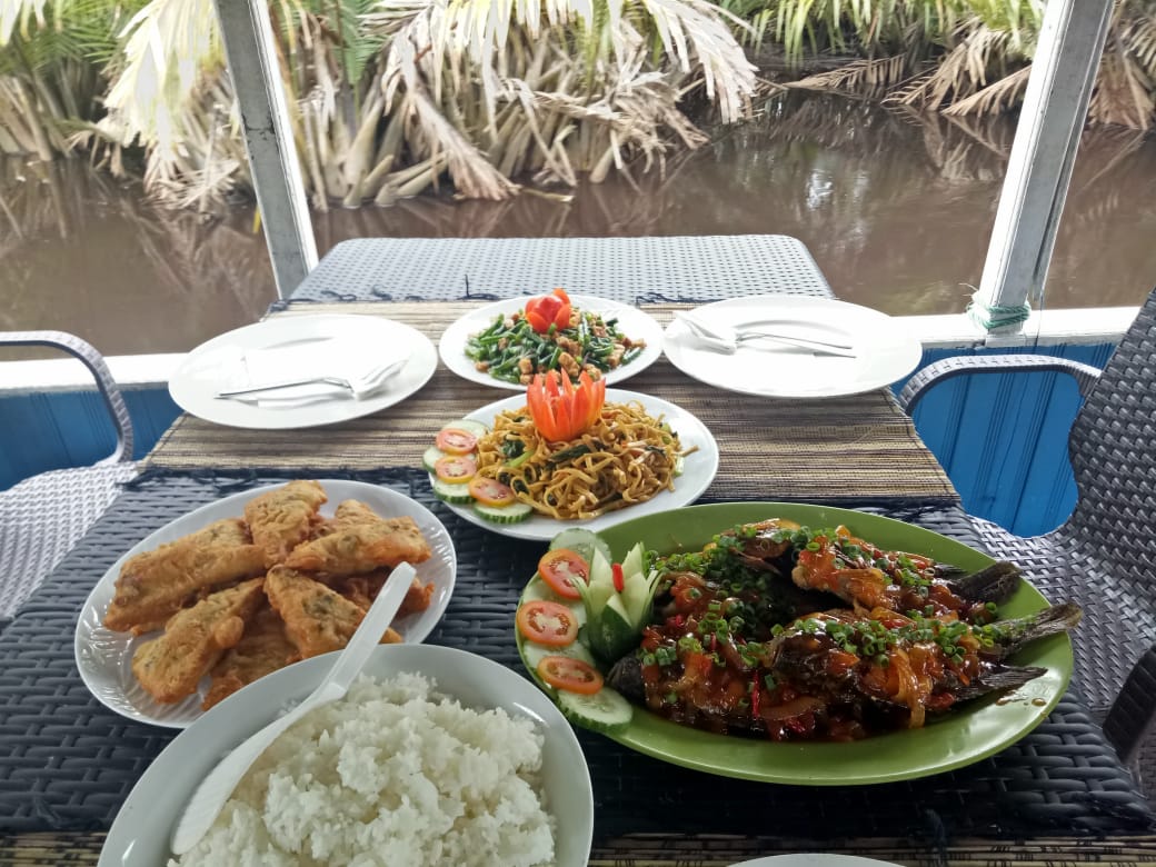 Orangutan Tour House boat 4 Days (PRIVATE) - Image 9